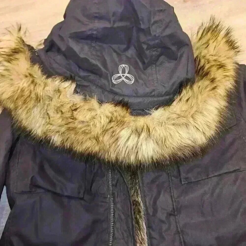 TNA Black  Faux Fur Winter Parka - Picture 4 of 7